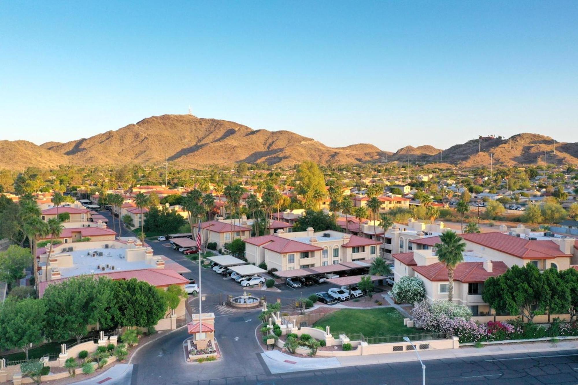 Gated Mountain View Resort Community, Centrally Located, Three Heated Pool-Spa Complexes, Half-Mile To Hiking! Phoenix Exterior photo